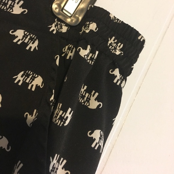 Elephant print jogger style pants - Picture 8 of 8